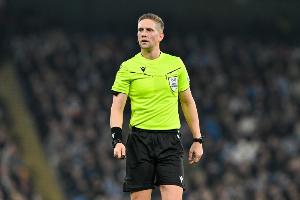 星空体育下载-毕尔巴鄂竞技vs曼联裁判组：挪威裁判埃斯科斯担任主裁判