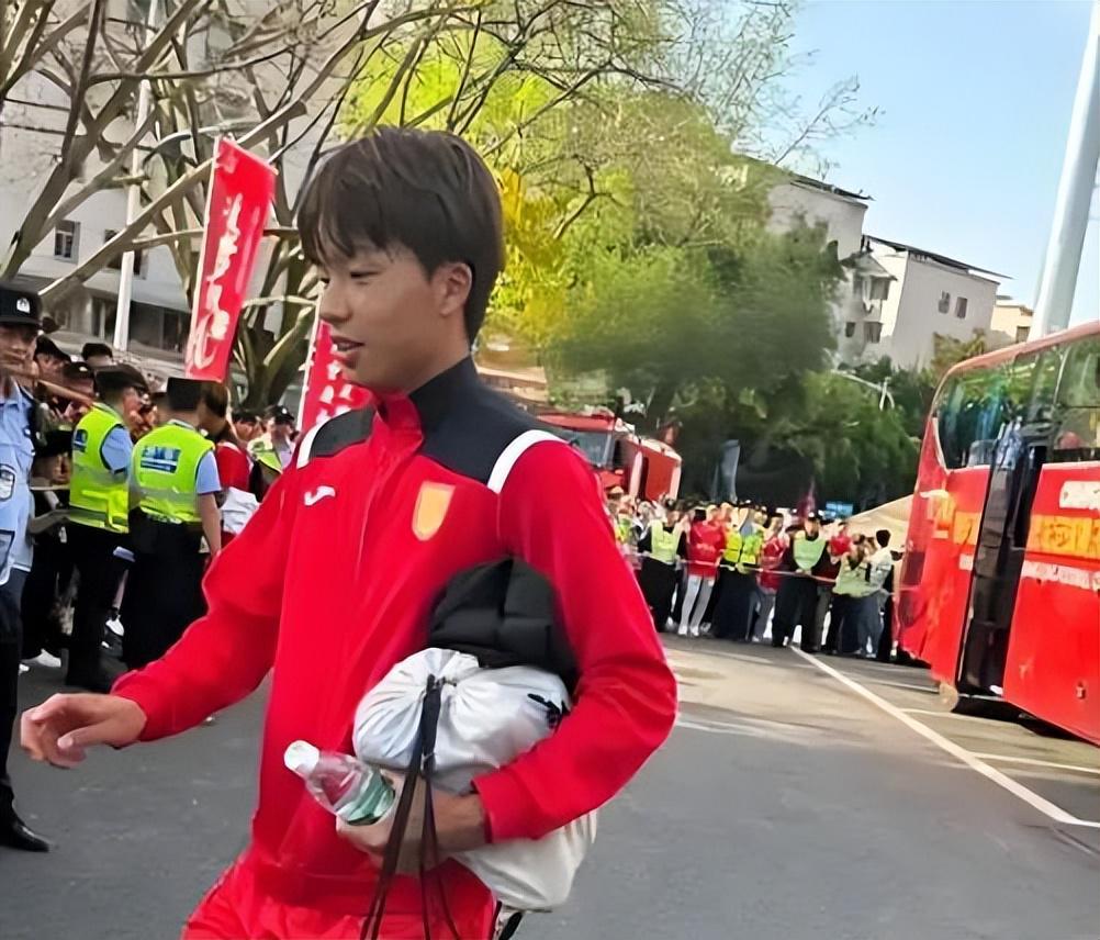 星空体育入口-喜讯！重庆铜梁龙刚战平西海岸，李镇全就赛后发声做出重要决定